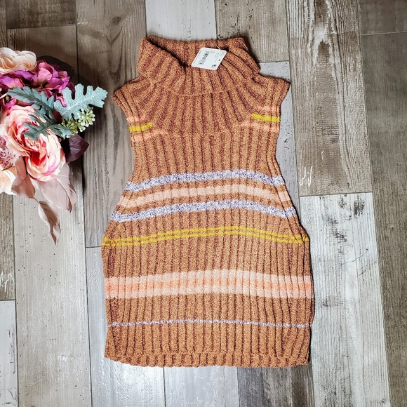 NWT Free People Ribbed Knit Cropped Turtleneck Sweater Tank Edith Vest Sz Large - Picture 3 of 16